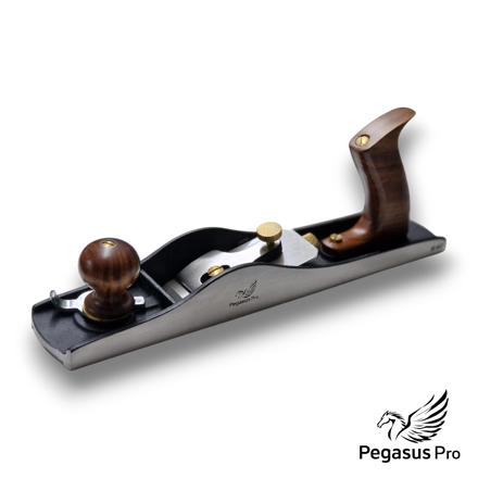Pegasus Pro No.62 Low Angle Jack Plane with adjustable mouth. Iron body woodworking tool on a workbench.